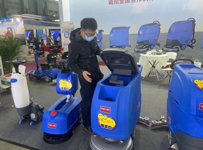 克拉玛依坦洁洗地机公司致力于电动洗地机的生产、销售和服务百家